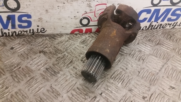 New Holland T5.100, T5.110, T5.120 4wd Propeller Shaft 47643626 - Veio de transmissão por Trator: foto 3 New Holland T5.100, T5.110, T5.120 4wd Propeller Shaft 47643626 - Veio de transmissão por Trator: foto 3