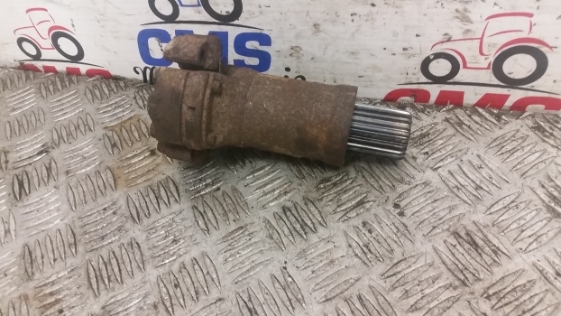 New Holland T5.100, T5.110, T5.120 4wd Propeller Shaft 47643626 - Veio de transmissão por Trator: foto 1 New Holland T5.100, T5.110, T5.120 4wd Propeller Shaft 47643626 - Veio de transmissão por Trator: foto 1