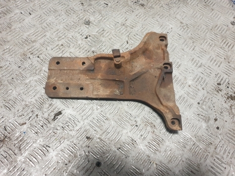 New Holland T5.100, T5.110, T5.120 Engine Mounting Bracket 47547805 - Suporte de motor por Trator: foto 1 New Holland T5.100, T5.110, T5.120 Engine Mounting Bracket 47547805 - Suporte de motor por Trator: foto 1
