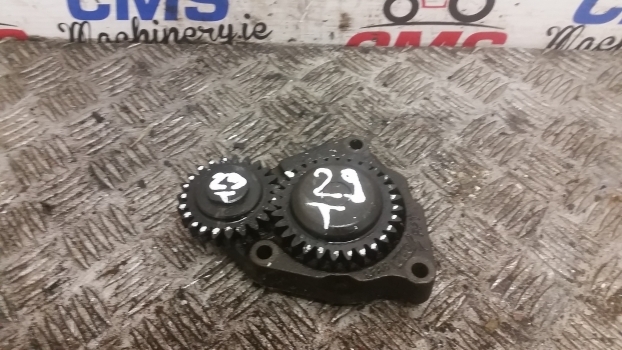 New Holland T5.100, T5.110, T5.120 Engine Oil Pump 5801365117 - Bomba de óleo por Trator: foto 1 New Holland T5.100, T5.110, T5.120 Engine Oil Pump 5801365117 - Bomba de óleo por Trator: foto 1