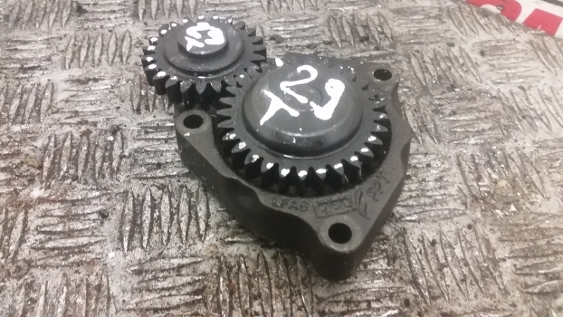 New Holland T5.100, T5.110, T5.120 Engine Oil Pump 5801365117 - Bomba de óleo por Trator: foto 4 New Holland T5.100, T5.110, T5.120 Engine Oil Pump 5801365117 - Bomba de óleo por Trator: foto 4