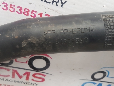 New Holland T5.95 Case Farmall 95u, 110u, 115u Intercooler Pipe 84279590 - Intercooler por Trator: foto 3 New Holland T5.95 Case Farmall 95u, 110u, 115u Intercooler Pipe 84279590 - Intercooler por Trator: foto 3
