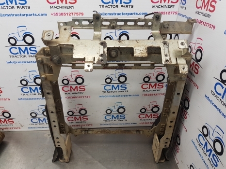 New Holland T5.95, T5.105, T5.115, Case Farmall Intercooler Frame Assy 47420963 - Intercooler por Trator: foto 1 New Holland T5.95, T5.105, T5.115, Case Farmall Intercooler Frame Assy 47420963 - Intercooler por Trator: foto 1