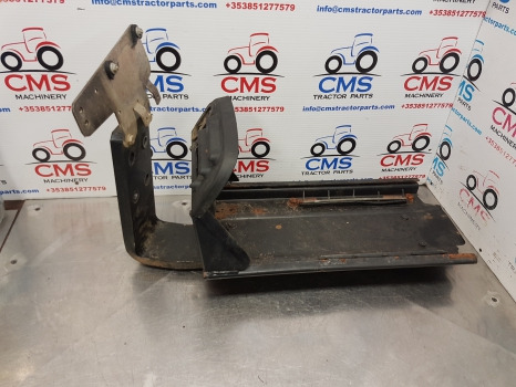 New Holland T5.95, T5, Case Battery Tray, Support 84535790, 84535783, 84536561 - Bateria automotiva por Máquina agrícola: foto 1 New Holland T5.95, T5, Case Battery Tray, Support 84535790, 84535783, 84536561 - Bateria automotiva por Máquina agrícola: foto 1
