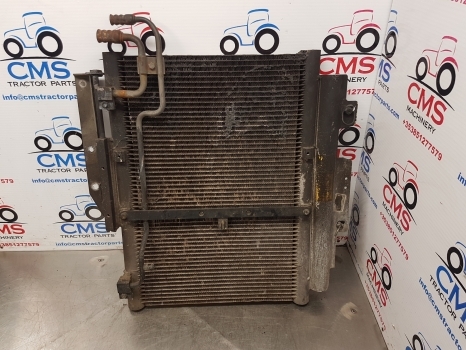 New Holland T6.180 Air Conditioning Condenser Radiator 84485540, 47981847 - Condensador por Trator: foto 1 New Holland T6.180 Air Conditioning Condenser Radiator 84485540, 47981847 - Condensador por Trator: foto 1