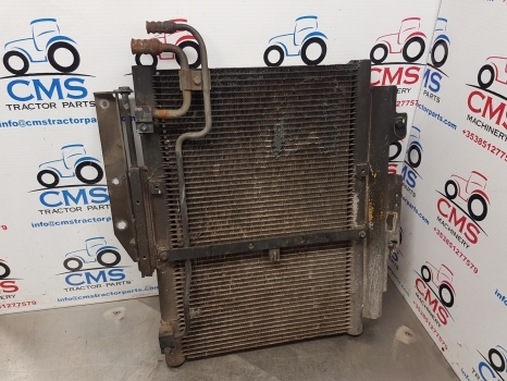 New Holland T6.180 Air Conditioning Condenser Radiator 84485540, 47981847 - Condensador por Trator: foto 2 New Holland T6.180 Air Conditioning Condenser Radiator 84485540, 47981847 - Condensador por Trator: foto 2