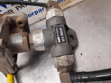 New Holland T7030 Air Trailer Brake Valve, Check Valve 82033387, 9735000000, - Válvula de freio por Máquina agrícola: foto 3 New Holland T7030 Air Trailer Brake Valve, Check Valve 82033387, 9735000000, - Válvula de freio por Máquina agrícola: foto 3