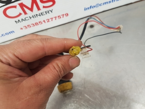 New Holland T7040, T7000, T6, T7, T8, T9 Pto Switch 87494204, 87711522 - Sistema elétrico: foto 3 New Holland T7040, T7000, T6, T7, T8, T9 Pto Switch 87494204, 87711522 - Sistema elétrico: foto 3