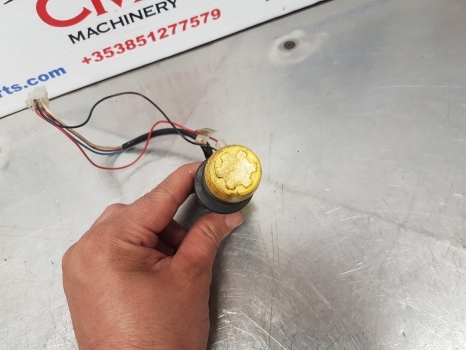 New Holland T7040, T7000, T6, T7, T8, T9 Pto Switch 87494204, 87711522 - Sistema elétrico: foto 5 New Holland T7040, T7000, T6, T7, T8, T9 Pto Switch 87494204, 87711522 - Sistema elétrico: foto 5
