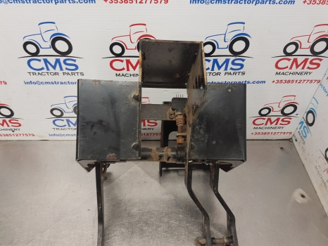 New Holland T7040, Tsa Brake, Clutch Pedal Kit 87547108, 87547109, 87566904 - Embreagem e peças por Máquina agrícola: foto 4 New Holland T7040, Tsa Brake, Clutch Pedal Kit 87547108, 87547109, 87566904 - Embreagem e peças por Máquina agrícola: foto 4