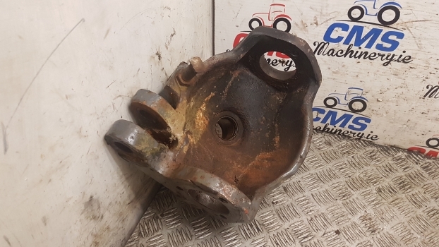 New Holland Tm, Tm150 Supersteer Front Axle Steering Spindle Rhs 5179271 - Manga de eixo por Trator: foto 4 New Holland Tm, Tm150 Supersteer Front Axle Steering Spindle Rhs 5179271 - Manga de eixo por Trator: foto 4