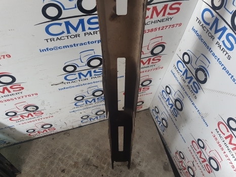 New Holland Ts115a, Ts110, Ts110,a Ts130a Propeller Shaft Shield 47126816 - Veio de transmissão por Trator: foto 4 New Holland Ts115a, Ts110, Ts110,a Ts130a Propeller Shaft Shield 47126816 - Veio de transmissão por Trator: foto 4