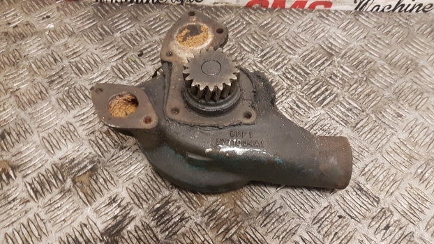 Old Stock Old Stock Water Cooling Pump 3771d04a1 - Bomba de refrigeração por Trator: foto 1 Old Stock Old Stock Water Cooling Pump 3771d04a1 - Bomba de refrigeração por Trator: foto 1