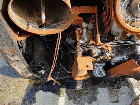 Peça de reposição por Mini pá carregadora Bobcat 645 Engine, Transmission, Motor, Pump Hydraulic Nut Dismantling: foto 8