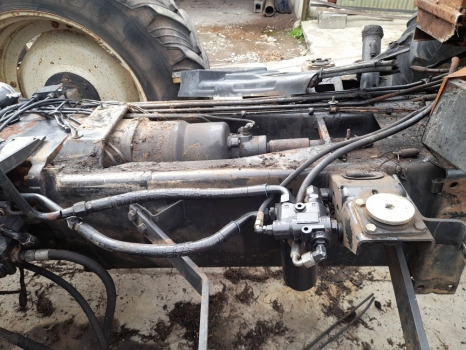 Valtra 6400 Front, Rear Axle, Transmission, Hydraulic, Lift, Pto, Engine Parts - Motor e peças: foto 4 Valtra 6400 Front, Rear Axle, Transmission, Hydraulic, Lift, Pto, Engine Parts - Motor e peças: foto 4