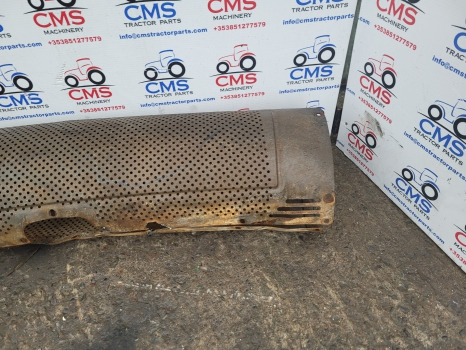 Valtra S374, S353, S294, S324 Massey Ferguson 8732 Exhaust Pipe Heat Shield Parts 4388804m2 - Sistema de escape: foto 3 Valtra S374, S353, S294, S324 Massey Ferguson 8732 Exhaust Pipe Heat Shield Parts 4388804m2 - Sistema de escape: foto 3