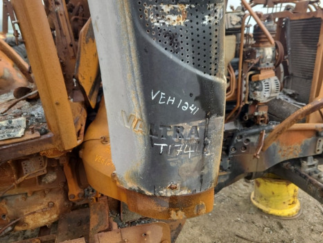 Valtra T174ea Engine Exhaust Stack Pipe Acv016170c, Acv0199870 - Motor e peças por Máquina agrícola: foto 5 Valtra T174ea Engine Exhaust Stack Pipe Acv016170c, Acv0199870 - Motor e peças por Máquina agrícola: foto 5