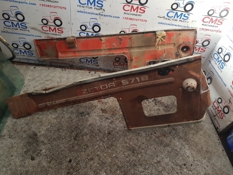 Zetor 5718 Engine Side Panel Assy 000000 - Carroceria e exterior por Trator: foto 1 Zetor 5718 Engine Side Panel Assy 000000 - Carroceria e exterior por Trator: foto 1