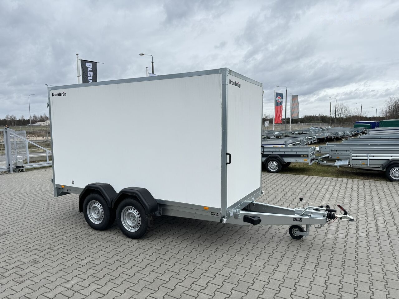 Brenderup Cargo 7350 TBD drzwi 350x155x185 cm - Reboque furgão: foto 1 Brenderup Cargo 7350 TBD drzwi 350x155x185 cm - Reboque furgão: foto 1