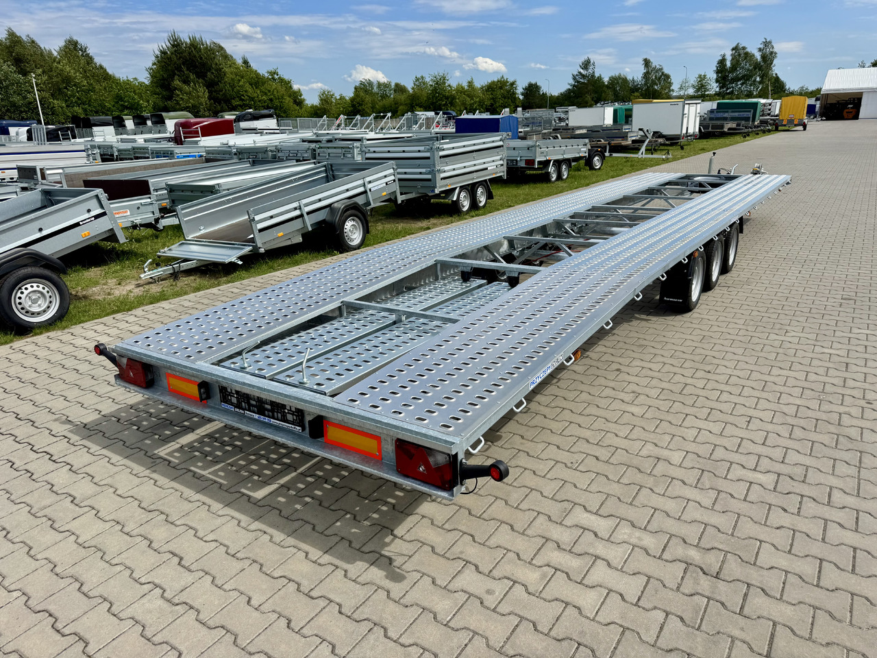 NIEWIADÓW Indiana 9m x 2.1 m | 3.5T - Reboque transporte de veículos: foto 5 NIEWIADÓW Indiana 9m x 2.1 m | 3.5T - Reboque transporte de veículos: foto 5