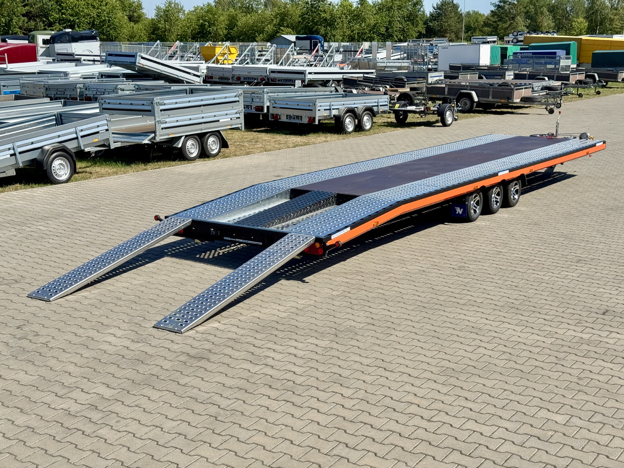 NIEWIADÓW Indiana Premium Color 850 x 210 cm | 3500 kg - Reboque transporte de veículos: foto 2 NIEWIADÓW Indiana Premium Color 850 x 210 cm | 3500 kg - Reboque transporte de veículos: foto 2