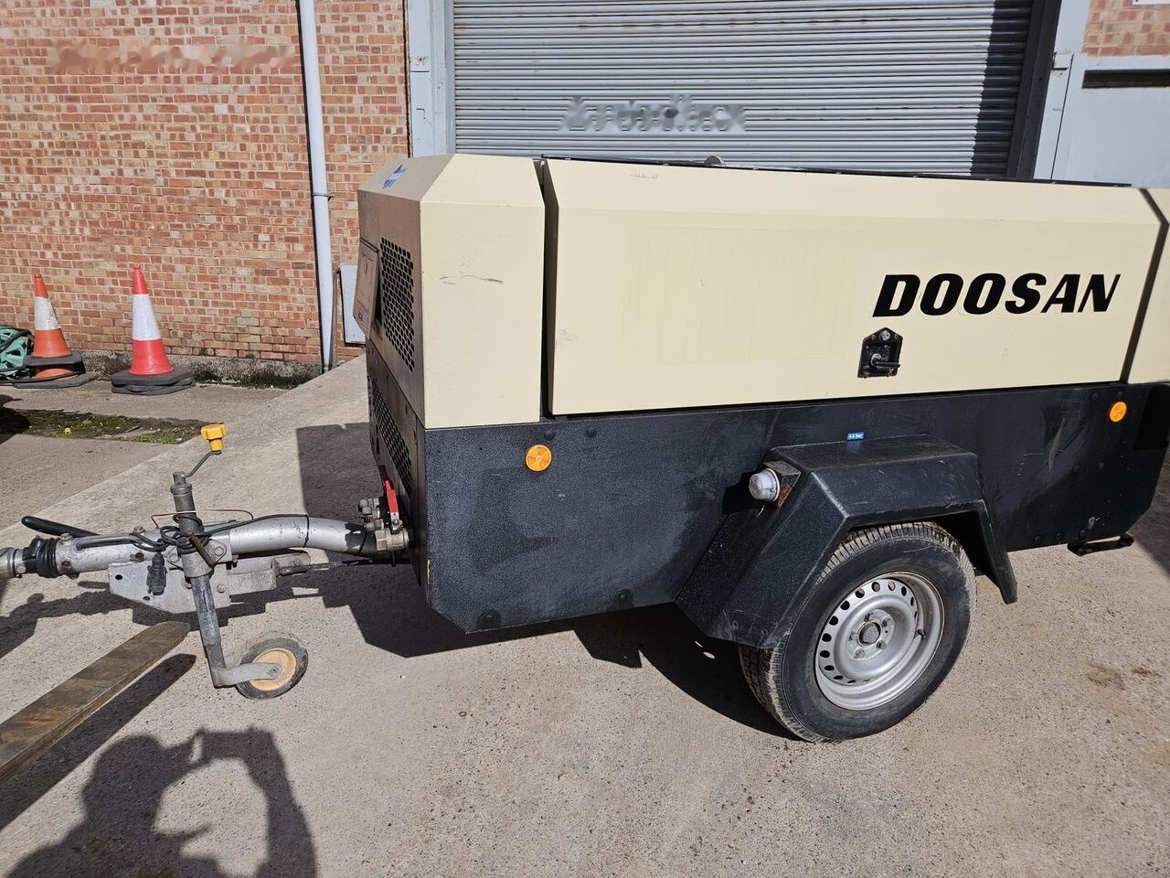 Doosan 7/71 - Compressor de ar: foto 3 Doosan 7/71 - Compressor de ar: foto 3