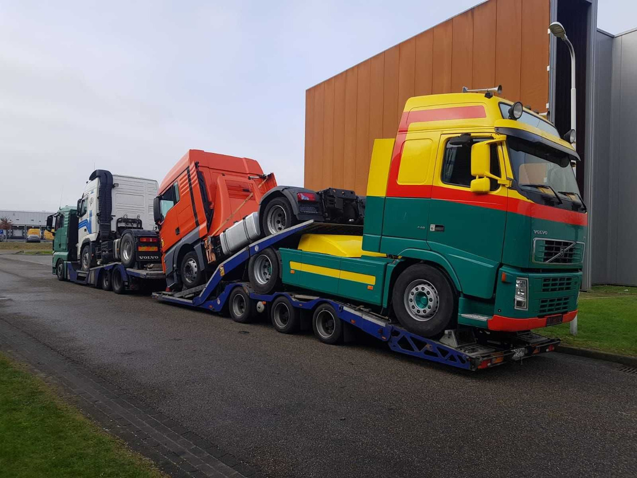 MAN TGA 26.440, Euro 5, FVG Autotransporter Autolaweta zestaw 6 osi - Camião transporte de veículos: foto 3 MAN TGA 26.440, Euro 5, FVG Autotransporter Autolaweta zestaw 6 osi - Camião transporte de veículos: foto 3