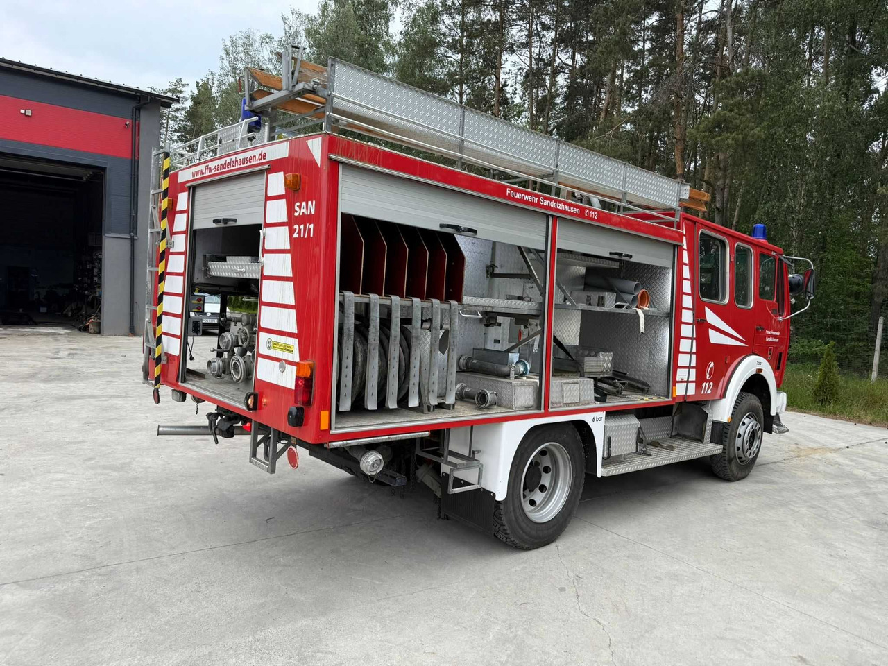 Mercedes 1019AF,4x4,Wóz strażacki, 50610 km, 2500 l, Import Niemcy - Carro de bombeiro: foto 3 Mercedes 1019AF,4x4,Wóz strażacki, 50610 km, 2500 l, Import Niemcy - Carro de bombeiro: foto 3