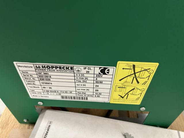 Hoppecke 8361039 | Trak Basic 24V25A sn. 53213918 Year 2009 80A Rema battery con Trak Basic 24V25A sn. 53213918 Year 2009 80A Rema battery connector - Bateria automotiva por Equipamento de movimentação: foto 2 Hoppecke 8361039 | Trak Basic 24V25A sn. 53213918 Year 2009 80A Rema battery con Trak Basic 24V25A sn. 53213918 Year 2009 80A Rema battery connector - Bateria automotiva por Equipamento de movimentação: foto 2