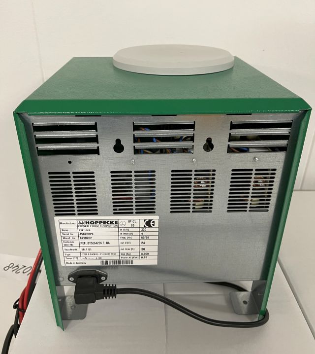 Hoppecke 8790202 | Trak mini 24V30A 230v Year 2016 sn. 45020829 80A Rema battery Trak mini 24V30A 230v Year 2016 sn. 45020829 80A Rema battery connector - Bateria automotiva por Equipamento de movimentação: foto 2 Hoppecke 8790202 | Trak mini 24V30A 230v Year 2016 sn. 45020829 80A Rema battery Trak mini 24V30A 230v Year 2016 sn. 45020829 80A Rema battery connector - Bateria automotiva por Equipamento de movimentação: foto 2