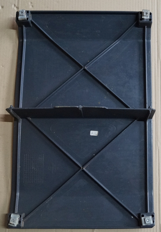 Jungheinrich 51041115 | Cover left or right side ERE225 fixed platform Cover left or right side ERE225 fixed platform - Carroceria e exterior por Equipamento de movimentação: foto 2 Jungheinrich 51041115 | Cover left or right side ERE225 fixed platform Cover left or right side ERE225 fixed platform - Carroceria e exterior por Equipamento de movimentação: foto 2