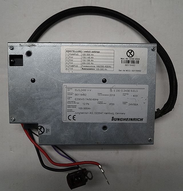Jungheinrich 51044544 | build in charger 24V/30A 100-300Ah sn. B0118492 - Sistema elétrico por Equipamento de movimentação: foto 1 Jungheinrich 51044544 | build in charger 24V/30A 100-300Ah sn. B0118492 - Sistema elétrico por Equipamento de movimentação: foto 1