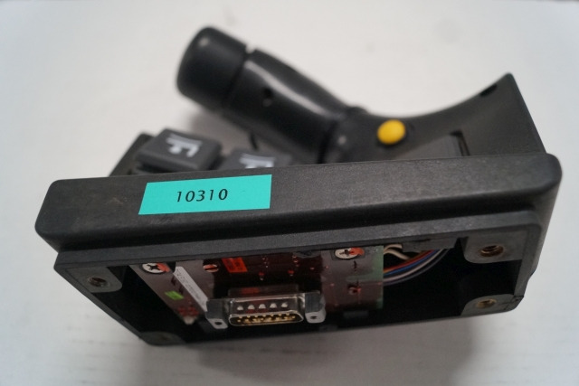 Jungheinrich 51045160 | Rijschakelaar Directional switch for ESE120 year 2007 - Sistema elétrico por Equipamento de movimentação: foto 2 Jungheinrich 51045160 | Rijschakelaar Directional switch for ESE120 year 2007 - Sistema elétrico por Equipamento de movimentação: foto 2