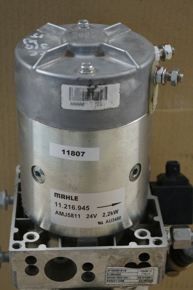 Jungheinrich 51064221 | Pump unit 24V 2,2KW Mahle AMJ5811 Pump motor 51056970 Pump unit 24V 2,2KW Mahle AMJ5811 Pump motor 51056970 Tank 16146890 Valve block 51305972 for ECE310 year 2015 - Bomba hidráulica por Equipamento de movimentação: foto 2 Jungheinrich 51064221 | Pump unit 24V 2,2KW Mahle AMJ5811 Pump motor 51056970 Pump unit 24V 2,2KW Mahle AMJ5811 Pump motor 51056970 Tank 16146890 Valve block 51305972 for ECE310 year 2015 - Bomba hidráulica por Equipamento de movimentação: foto 2