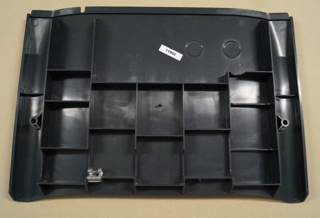 Jungheinrich 51304692 | Front battery cover for ECE225 from year 2016 Front battery cover for ECE225 from year 2016 - Carroceria e exterior por Equipamento de movimentação: foto 2 Jungheinrich 51304692 | Front battery cover for ECE225 from year 2016 Front battery cover for ECE225 from year 2016 - Carroceria e exterior por Equipamento de movimentação: foto 2
