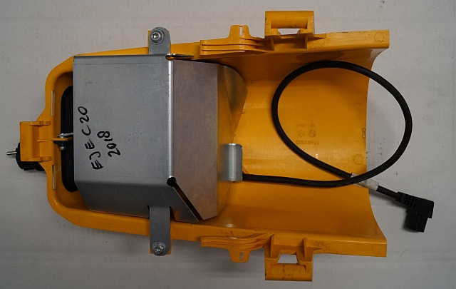 Jungheinrich 51601350 | Cover with power supply cable from EJE C20 year 2018 Cover with power supply cable from EJE C20 year 2018 - Carroceria e exterior por Equipamento de movimentação: foto 2 Jungheinrich 51601350 | Cover with power supply cable from EJE C20 year 2018 Cover with power supply cable from EJE C20 year 2018 - Carroceria e exterior por Equipamento de movimentação: foto 2