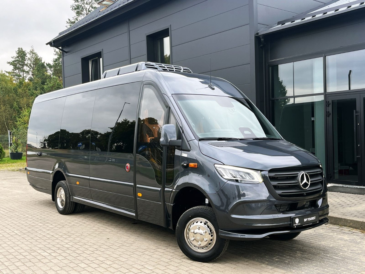 Mercedes-Benz Sprinter 519 AWD 4x4 TOURIST / 21 to 24 Seats - Minibus, Furgão de passageiros: foto 1 Mercedes-Benz Sprinter 519 AWD 4x4 TOURIST / 21 to 24 Seats - Minibus, Furgão de passageiros: foto 1