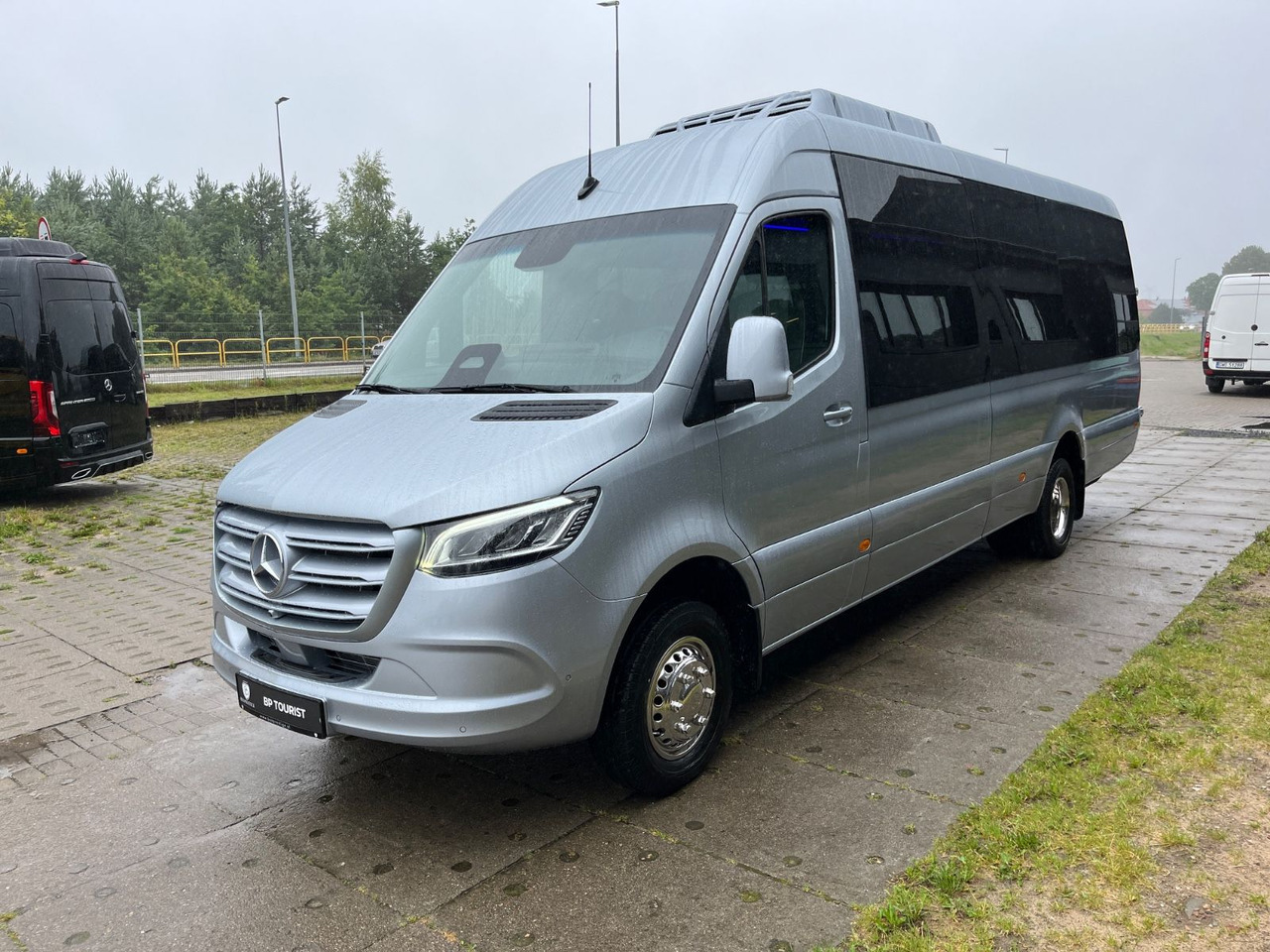 Mercedes-Benz Sprinter 519 TRANSFER XL / 22+1+1 / ON STOCK!!! Mercedes-Benz Sprinter 519 TOURIST XL / 21 to 24 Seats /NEW! - Minibus, Furgão de passageiros: foto 2 Mercedes-Benz Sprinter 519 TRANSFER XL / 22+1+1 / ON STOCK!!! Mercedes-Benz Sprinter 519 TOURIST XL / 21 to 24 Seats /NEW! - Minibus, Furgão de passageiros: foto 2