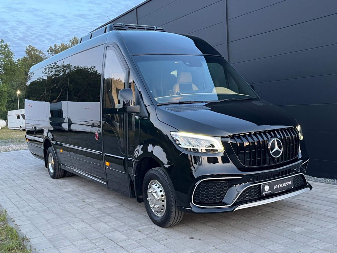 Mercedes-Benz Sprinter 519 XL /19+1+1/Luxury Bus /Coming Soon! Mercedes-Benz Sprinter 519 XL /19+1+1/Luxury /Panorama Windows - Minibus, Furgão de passageiros: foto 1 Mercedes-Benz Sprinter 519 XL /19+1+1/Luxury Bus /Coming Soon! Mercedes-Benz Sprinter 519 XL /19+1+1/Luxury /Panorama Windows - Minibus, Furgão de passageiros: foto 1