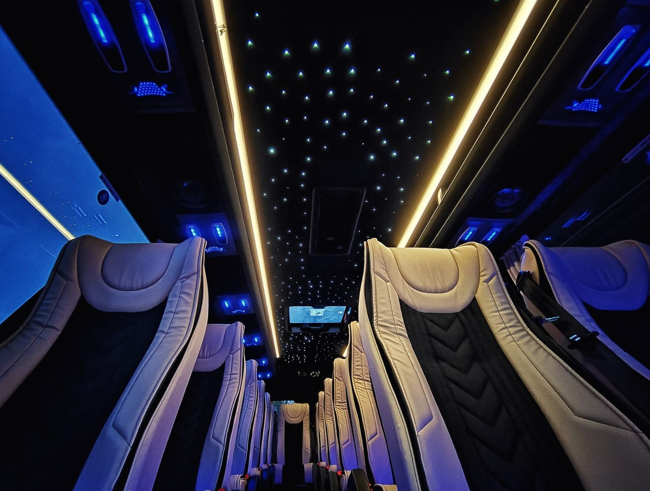 Mercedes-Benz Sprinter 519 XL /19+1+1/Luxury Bus /Coming Soon! Mercedes-Benz Sprinter 519 XL /19+1+1/Luxury /Panorama Windows - Minibus, Furgão de passageiros: foto 1 Mercedes-Benz Sprinter 519 XL /19+1+1/Luxury Bus /Coming Soon! Mercedes-Benz Sprinter 519 XL /19+1+1/Luxury /Panorama Windows - Minibus, Furgão de passageiros: foto 1