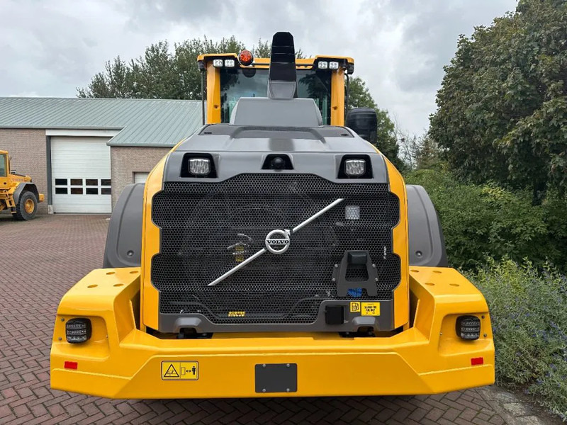 Volvo L110 H Unused 3 units directly availlable - Pá carregadora de rodas: foto 4 Volvo L110 H Unused 3 units directly availlable - Pá carregadora de rodas: foto 4