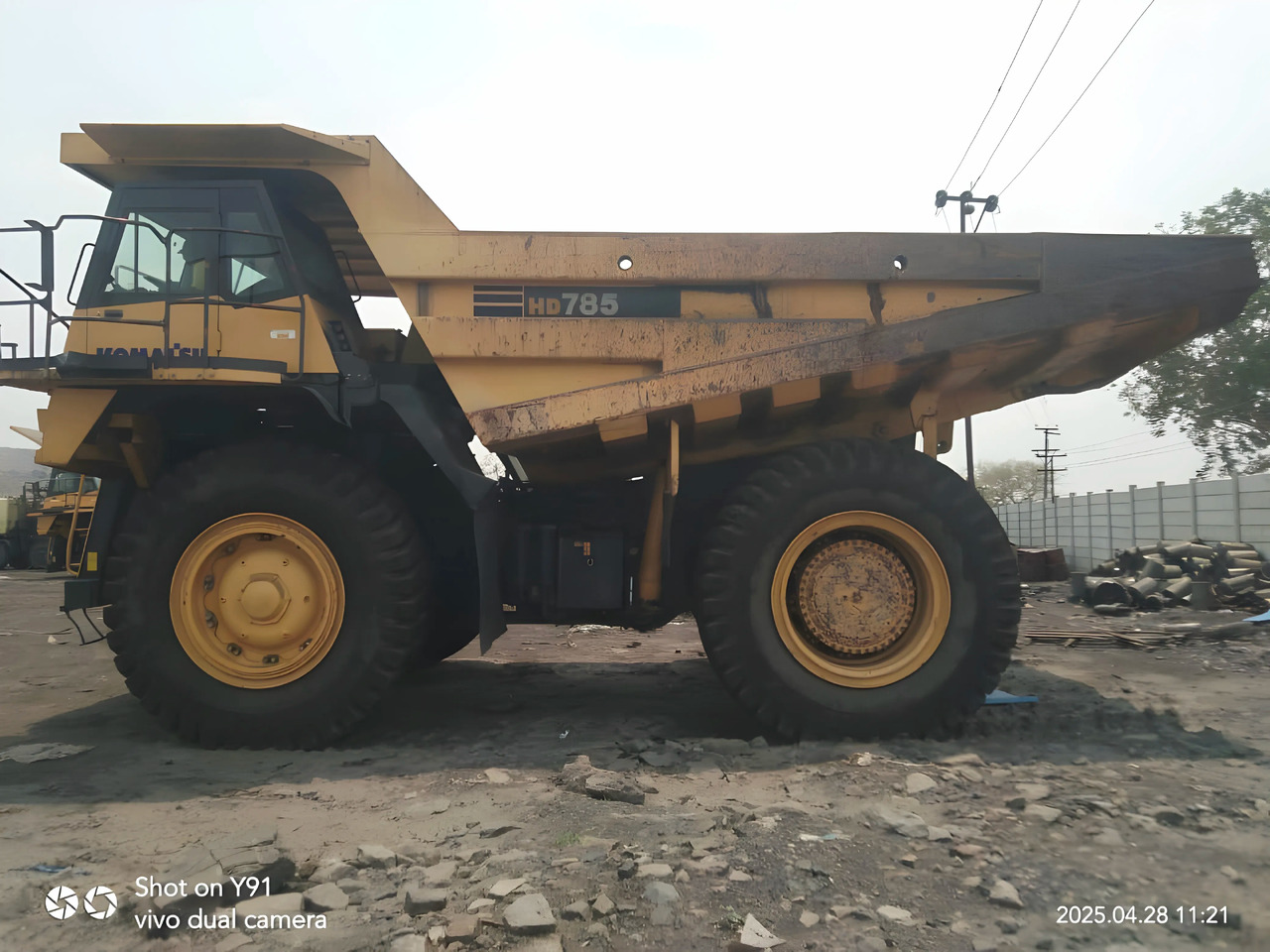 KOMATSU DUMP TRUCK HD785-7 - Máquina de mineração: foto 4 KOMATSU DUMP TRUCK HD785-7 - Máquina de mineração: foto 4