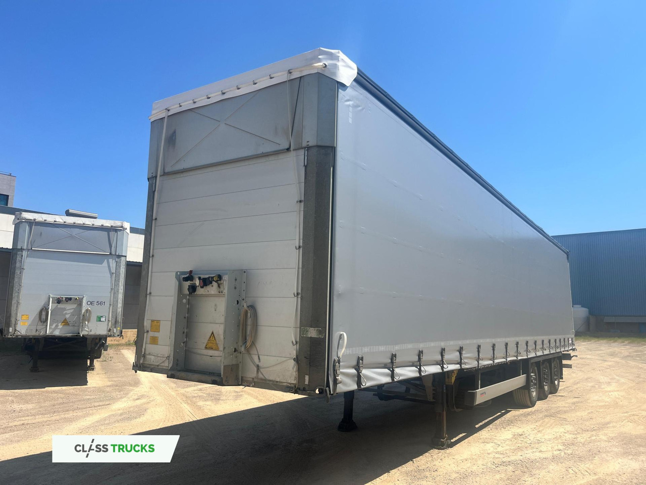 Schmitz Cargobull SCS24/L Varios - Semi-reboque de lona: foto 1 Schmitz Cargobull SCS24/L Varios - Semi-reboque de lona: foto 1