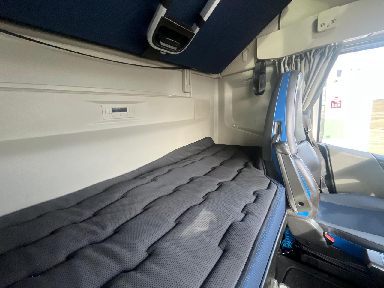 Tractor Volvo FH 460 Globetrotter XL i-Save: foto 12