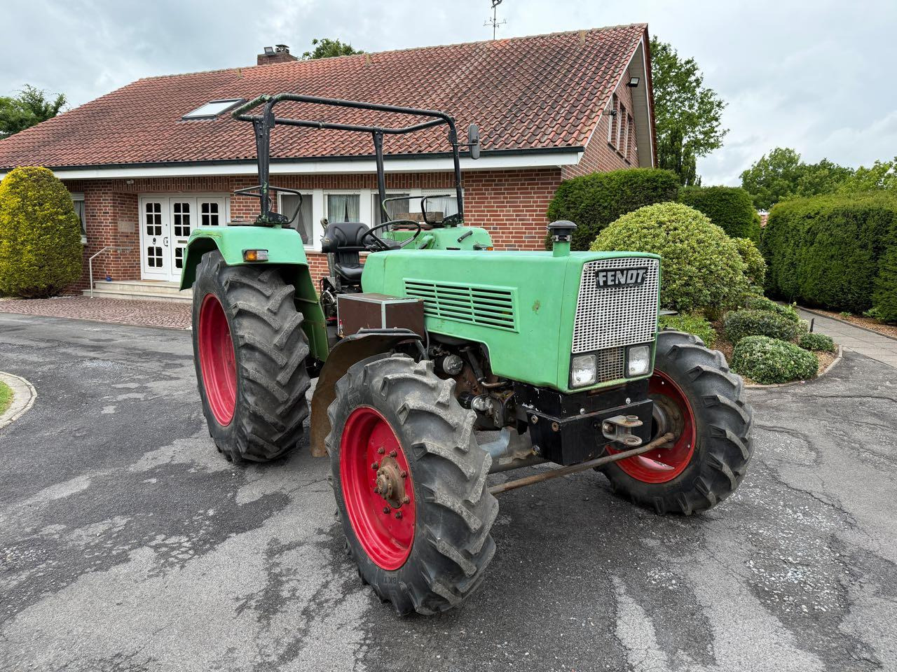 Fendt Farmer 106 (FWA 268S) - Trator: foto 1 Fendt Farmer 106 (FWA 268S) - Trator: foto 1