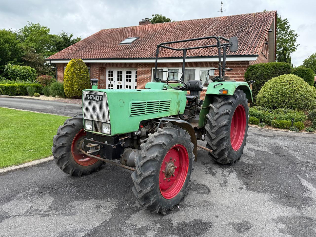 Fendt Farmer 106 (FWA 268S) - Trator: foto 2 Fendt Farmer 106 (FWA 268S) - Trator: foto 2