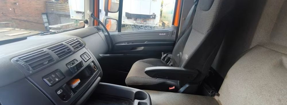 Camião transporte de gado DAF CF 400 Menke Einstock | Transport zwierząt jednopoziomowy | 2 kratownice do bydła| Retarder | Euro 6: foto 16 Camião transporte de gado DAF CF 400 Menke Einstock | Transport zwierząt jednopoziomowy | 2 kratownice do bydła| Retarder | Euro 6: foto 16