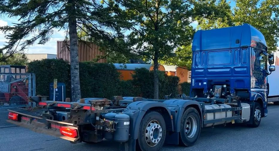 DAF XF 480 |Euro 6 | Automat | Retarder | Mobilna klimatyzacja | 6x2 | oś skrętna podnoszona | 193.000 km - Camião chassi: foto 3 DAF XF 480 |Euro 6 | Automat | Retarder | Mobilna klimatyzacja | 6x2 | oś skrętna podnoszona | 193.000 km - Camião chassi: foto 3