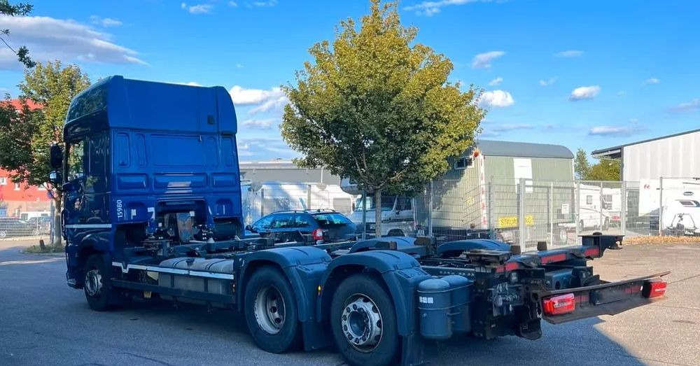 DAF XF 480 |Euro 6 | Automat | Retarder | Mobilna klimatyzacja | 6x2 | oś skrętna podnoszona | 193.000 km - Camião chassi: foto 4 DAF XF 480 |Euro 6 | Automat | Retarder | Mobilna klimatyzacja | 6x2 | oś skrętna podnoszona | 193.000 km - Camião chassi: foto 4