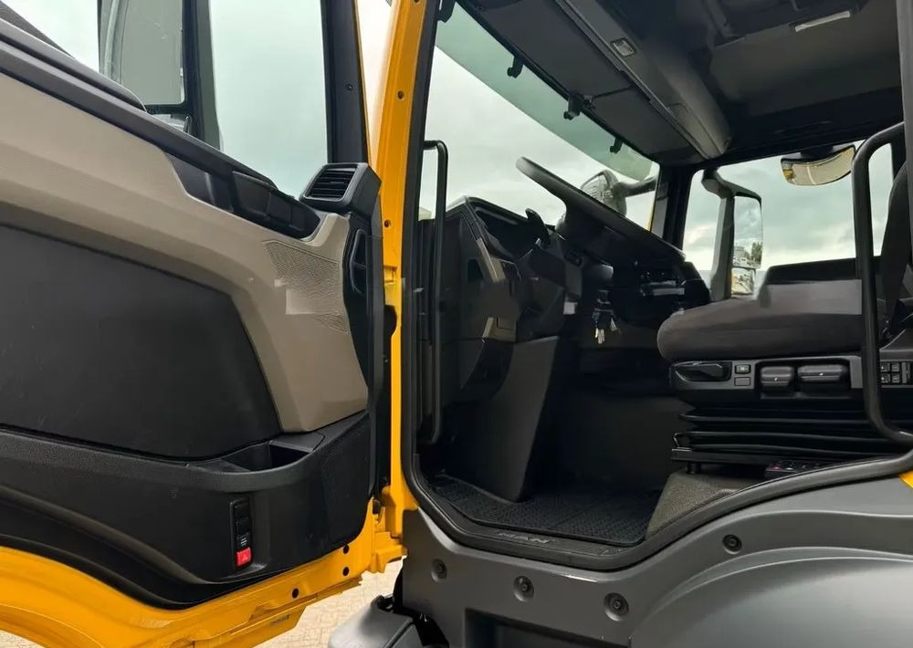 MAN TGS 26.430 6x2-4 – platforma z żurawiem FASSI F235- Euro 6 - Camião grua, Camião de caixa aberta/ Plataforma: foto 5 MAN TGS 26.430 6x2-4 – platforma z żurawiem FASSI F235- Euro 6 - Camião grua, Camião de caixa aberta/ Plataforma: foto 5